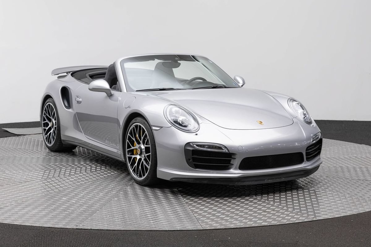 Used 2014 Porsche 911 Turbo S AWD/4WD image 4