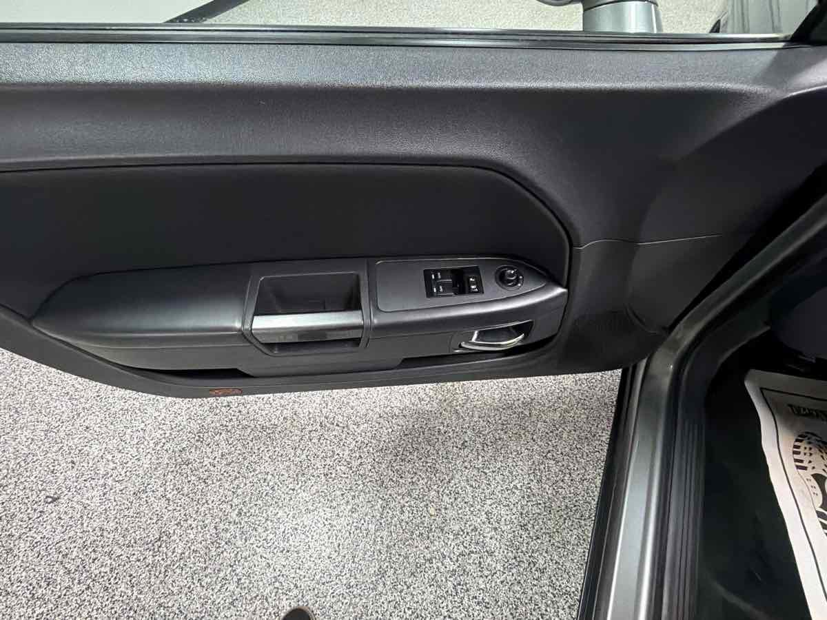 Used 2011 Dodge Challenger RWD image 13