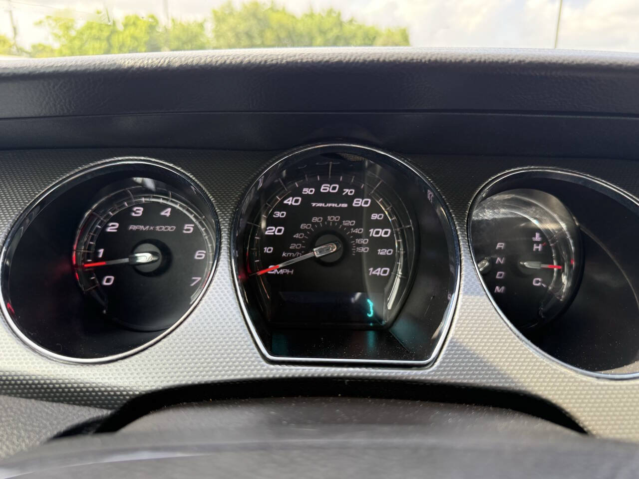 Used 2012 Ford Taurus SEL FWD image 31