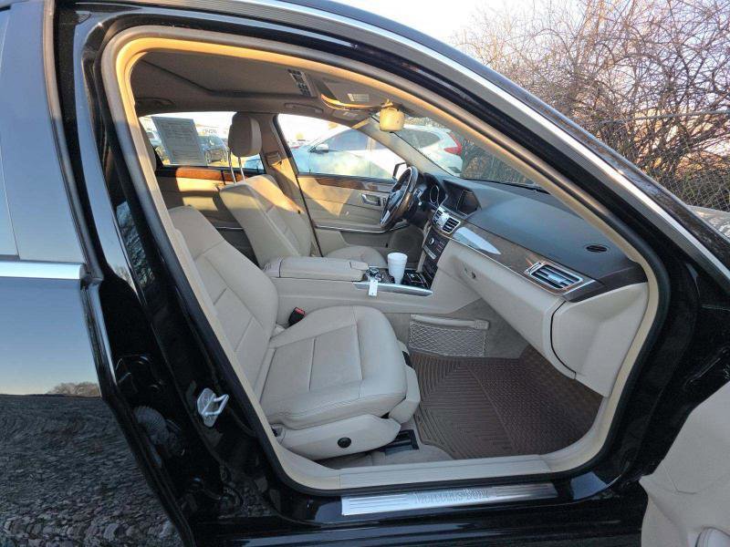Used 2016 Mercedes-Benz E 350 Sedan w/ Premium Package image 7
