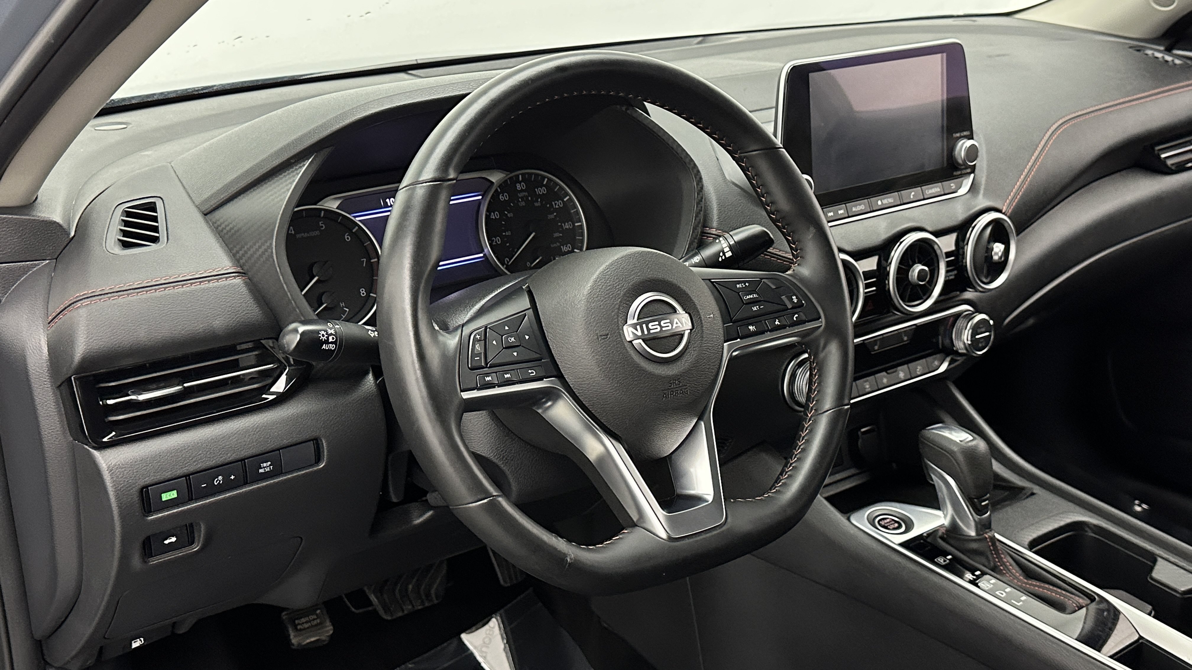 Used 2025 Nissan Sentra SR FWD image 8