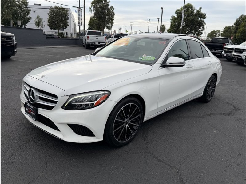 Used 2020 Mercedes-Benz C 300 Sedan image 3