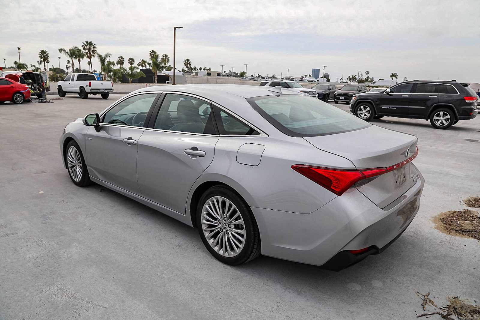 Certified 2020 Toyota Avalon Limited image 8