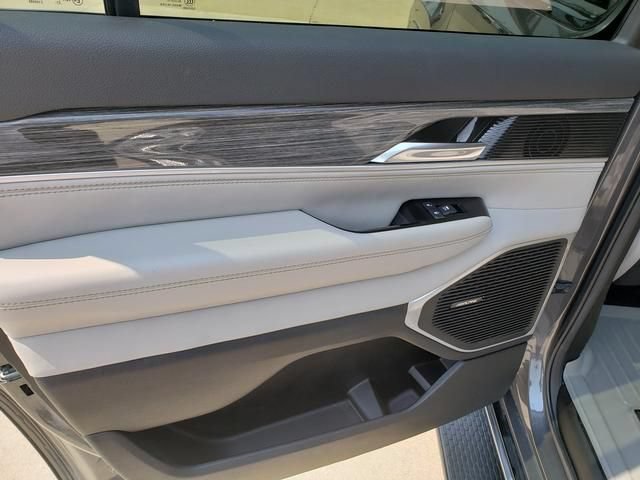 Used 2022 Jeep Wagoneer Series II AWD/4WD image 15