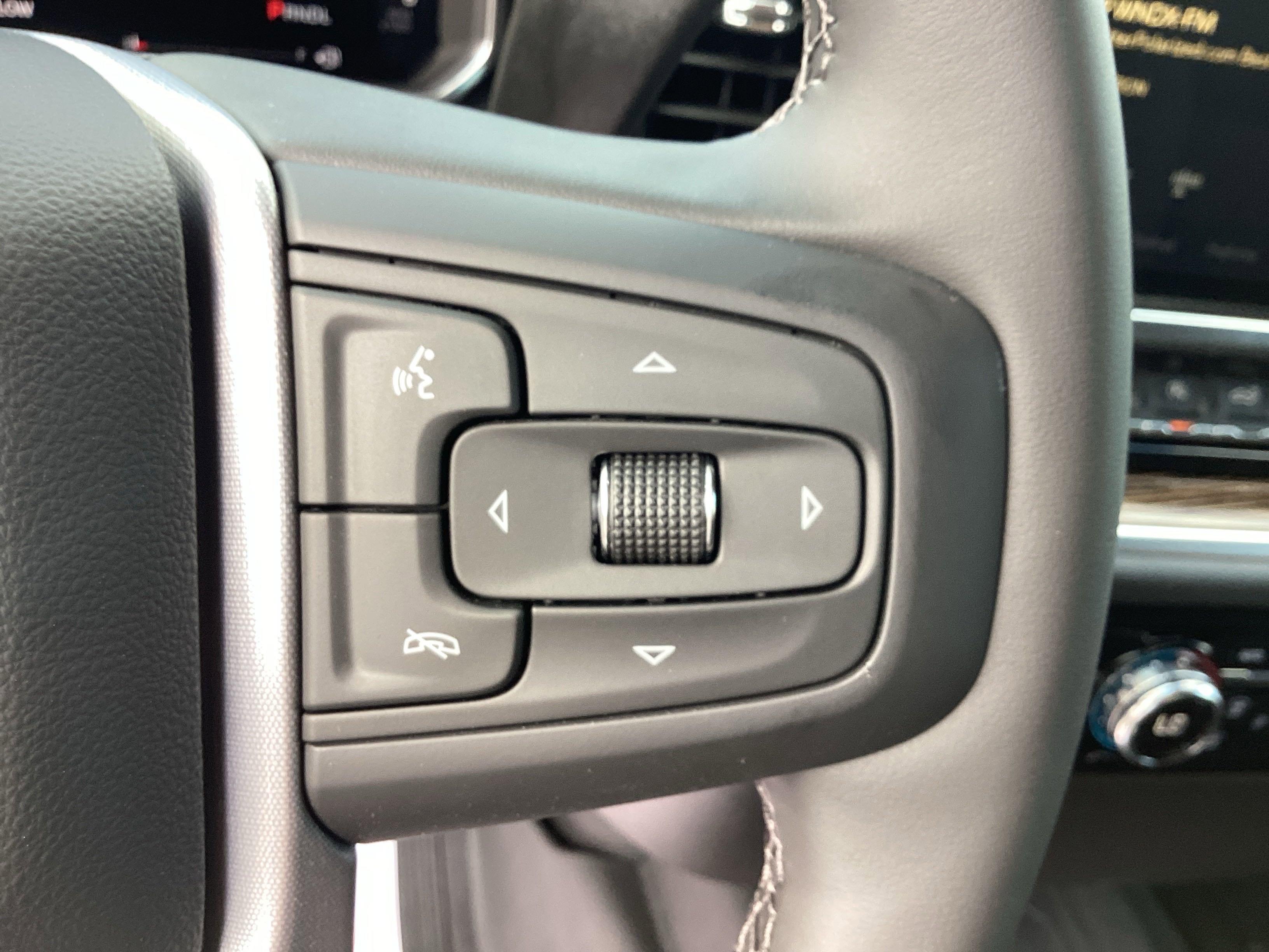 New 2026 GMC Sierra 1500 Elevation w/ LPO, Elevation Black Package image 17