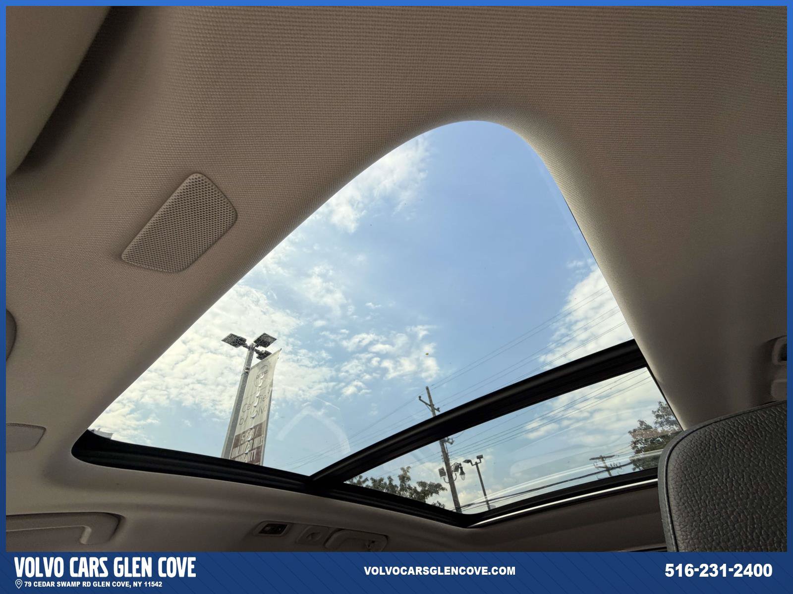 Used 2021 Volvo XC60 T5 Momentum AWD/4WD image 31