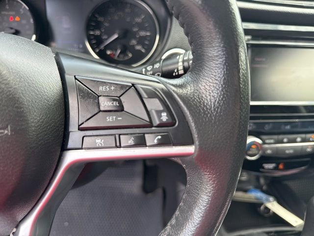 Used 2018 Nissan Rogue SV w/ Premium Package AWD/4WD image 21