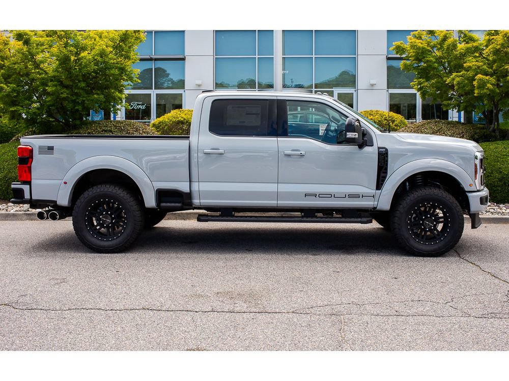 New 2026 Ford F250 Lariat w/ Black Appearance Package