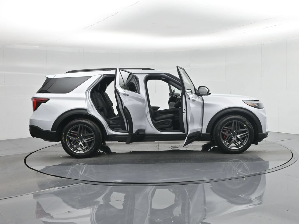 New 2026 Ford Explorer ST w/ Sun And Sound Package AWD/4WD image 4