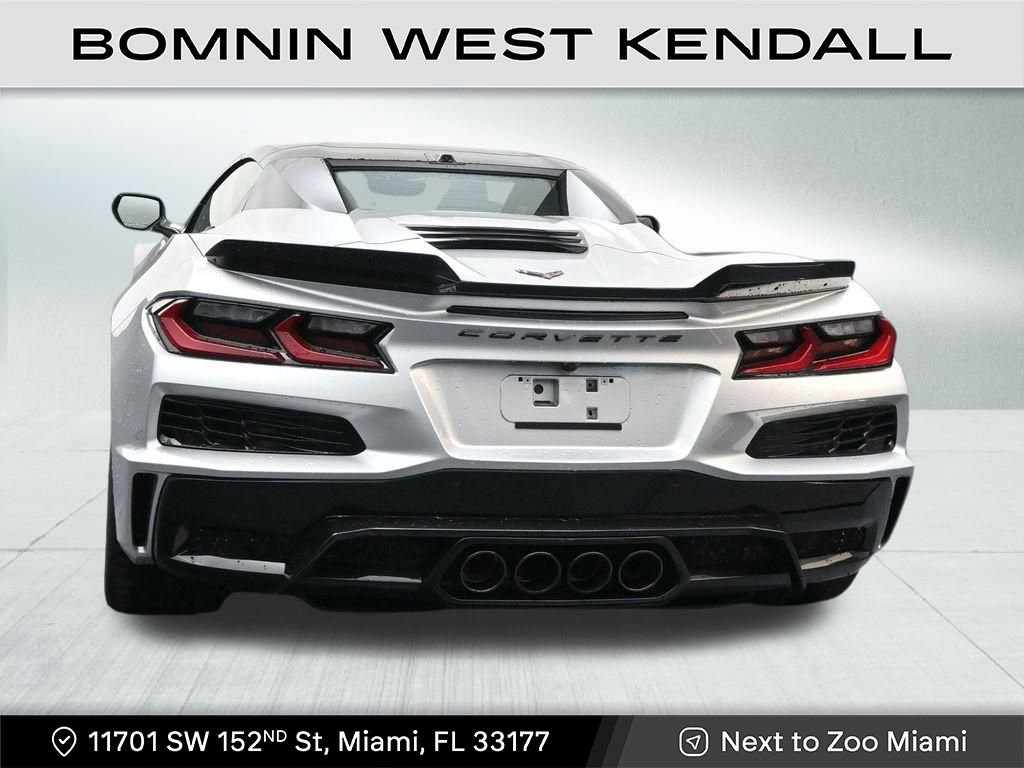 Used 2026 Chevrolet Corvette Z06 w/ Stealth Interior Trim Package image 4