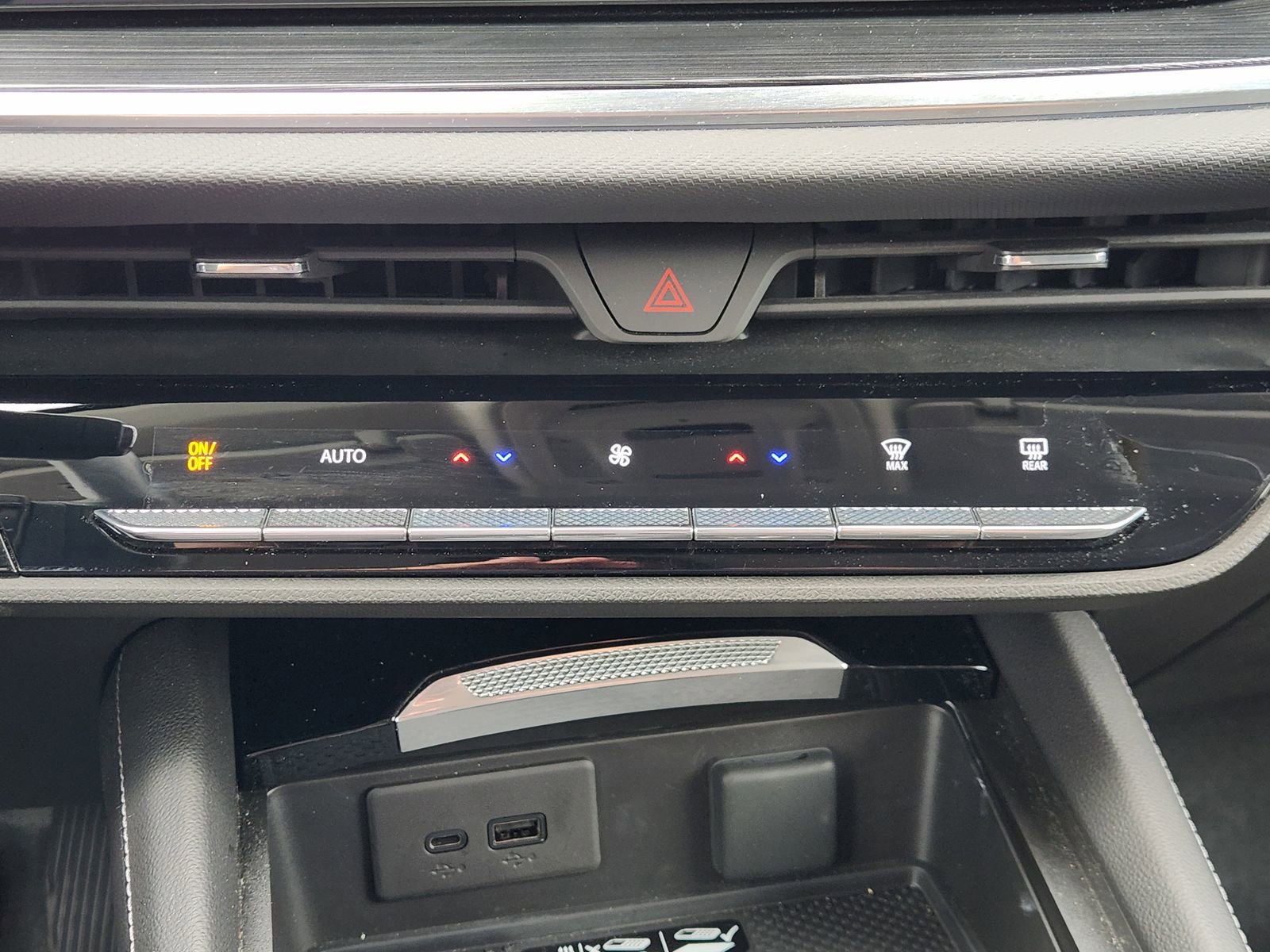 Certified 2024 Buick Envision Preferred AWD/4WD image 22