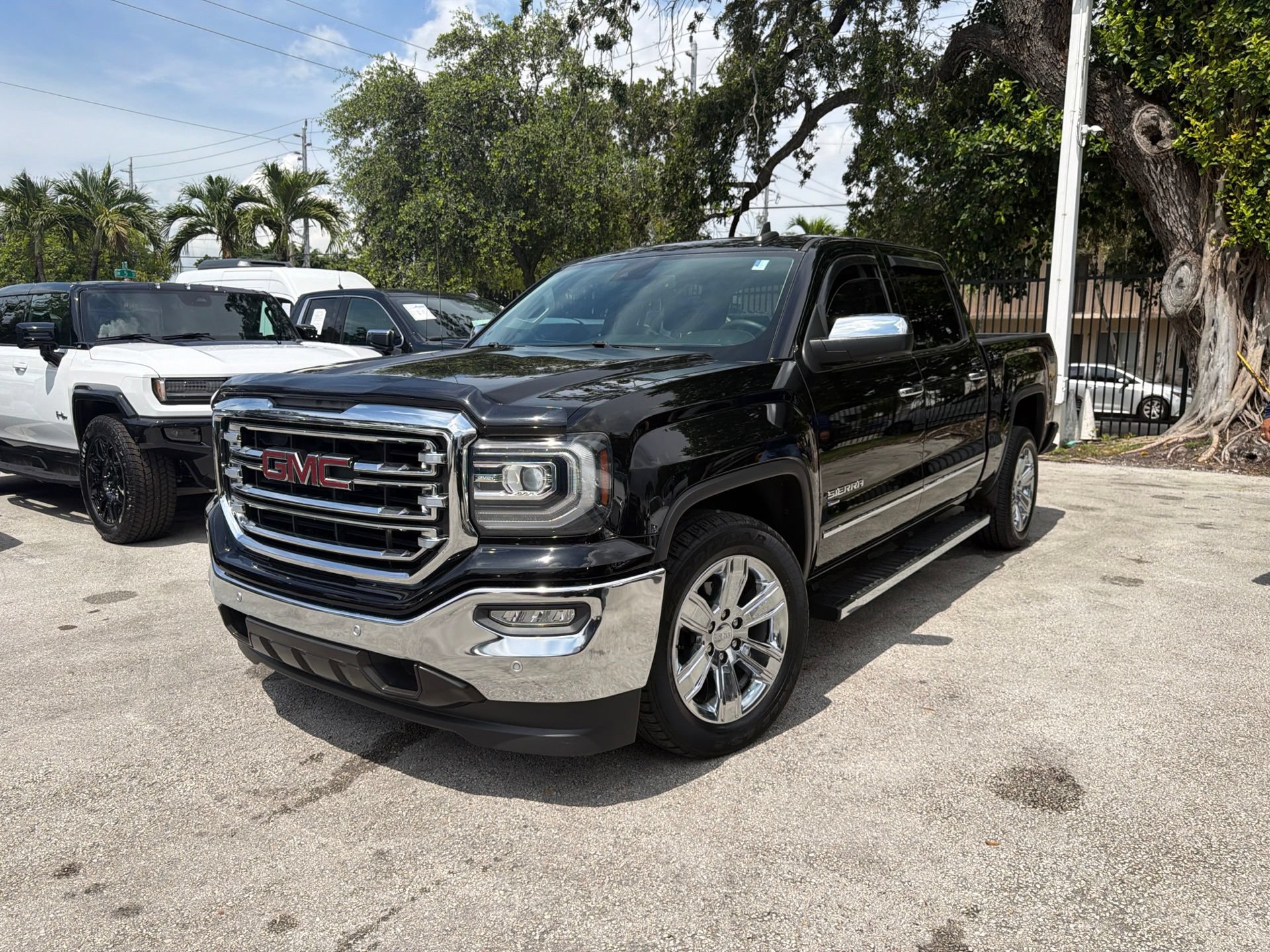 Used 2018 GMC Sierra 1500 SLT w/ Enhanced Driver Alert Package