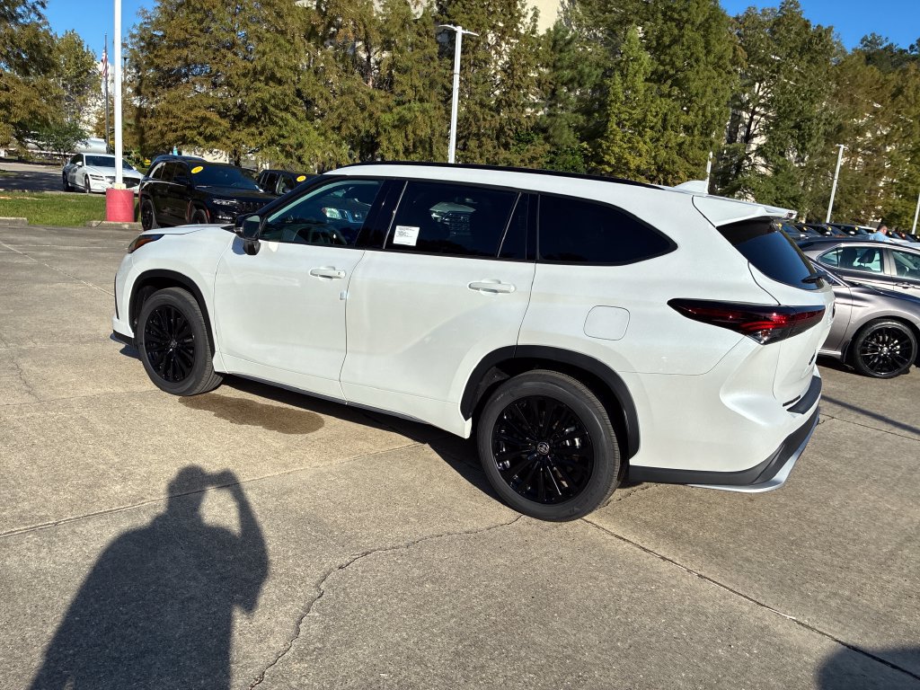 New 2026 Toyota Highlander XSE AWD/4WD image 3