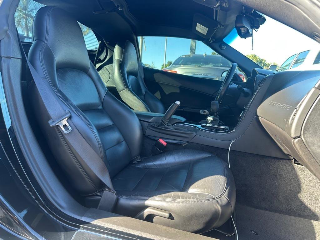 Used 2010 Chevrolet Corvette Coupe w/ 1LT image 19