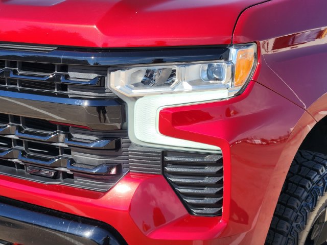 Used 2024 Chevrolet Silverado 1500 LT Trail Boss w/ Convenience Package II AWD/4WD image 16