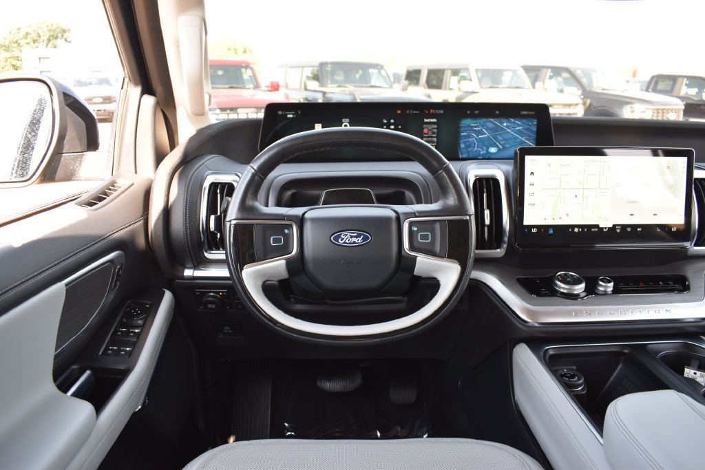 Certified 2025 Ford Expedition Max Platinum AWD/4WD image 16