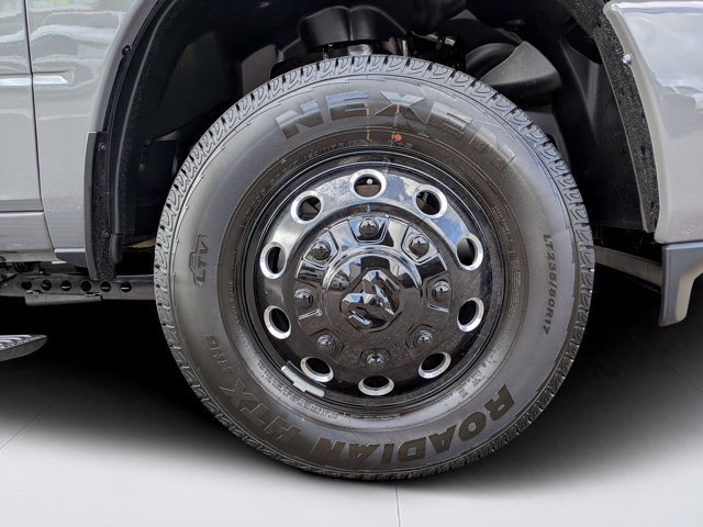 New 2026 RAM 3500 Laramie AWD/4WD image 10