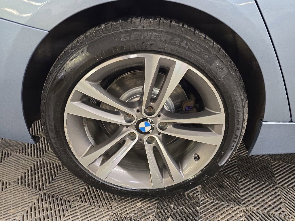 Used 2013 BMW 335i xDrive Sedan AWD/4WD image 13