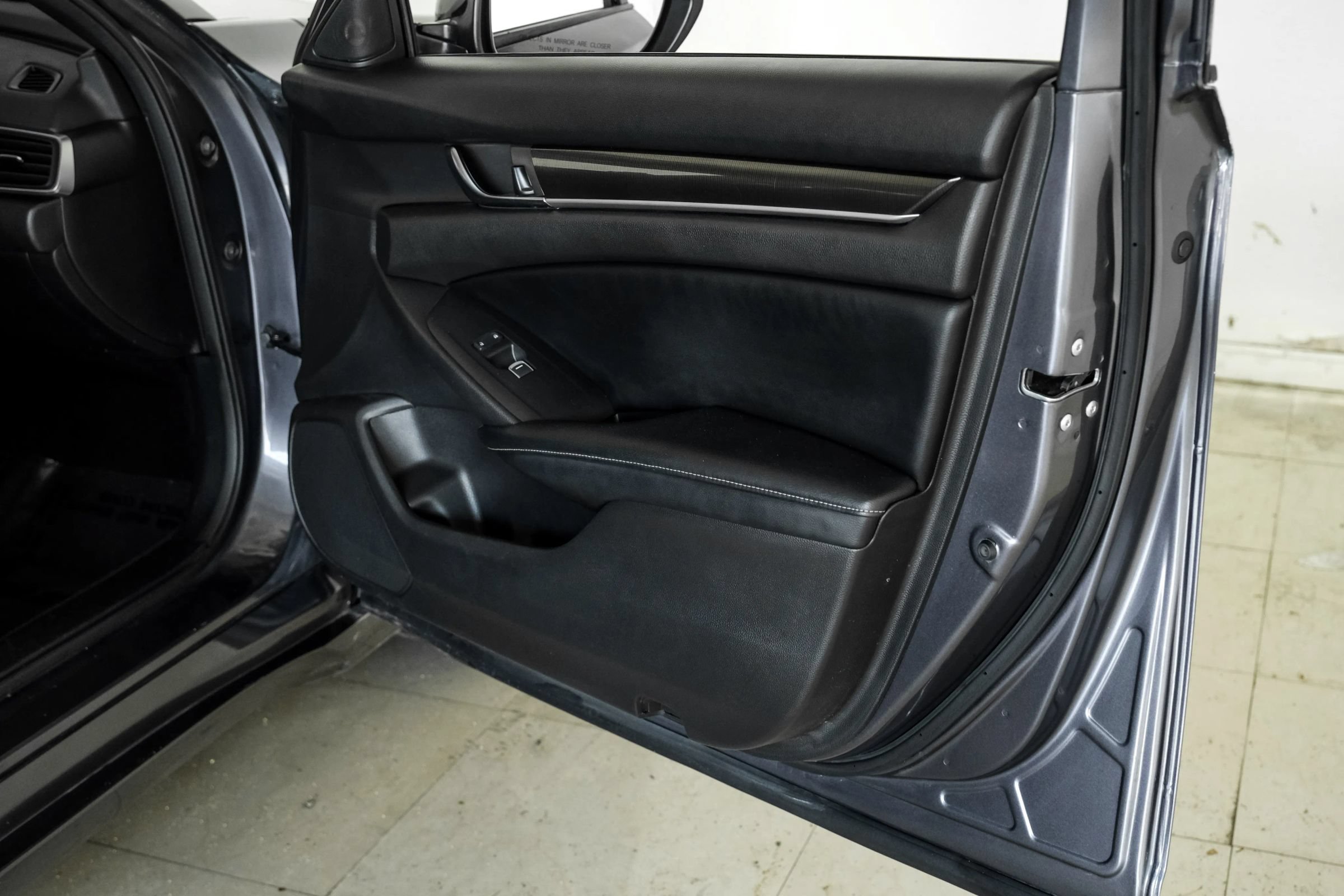 Used 2018 Honda Accord Sport image 36
