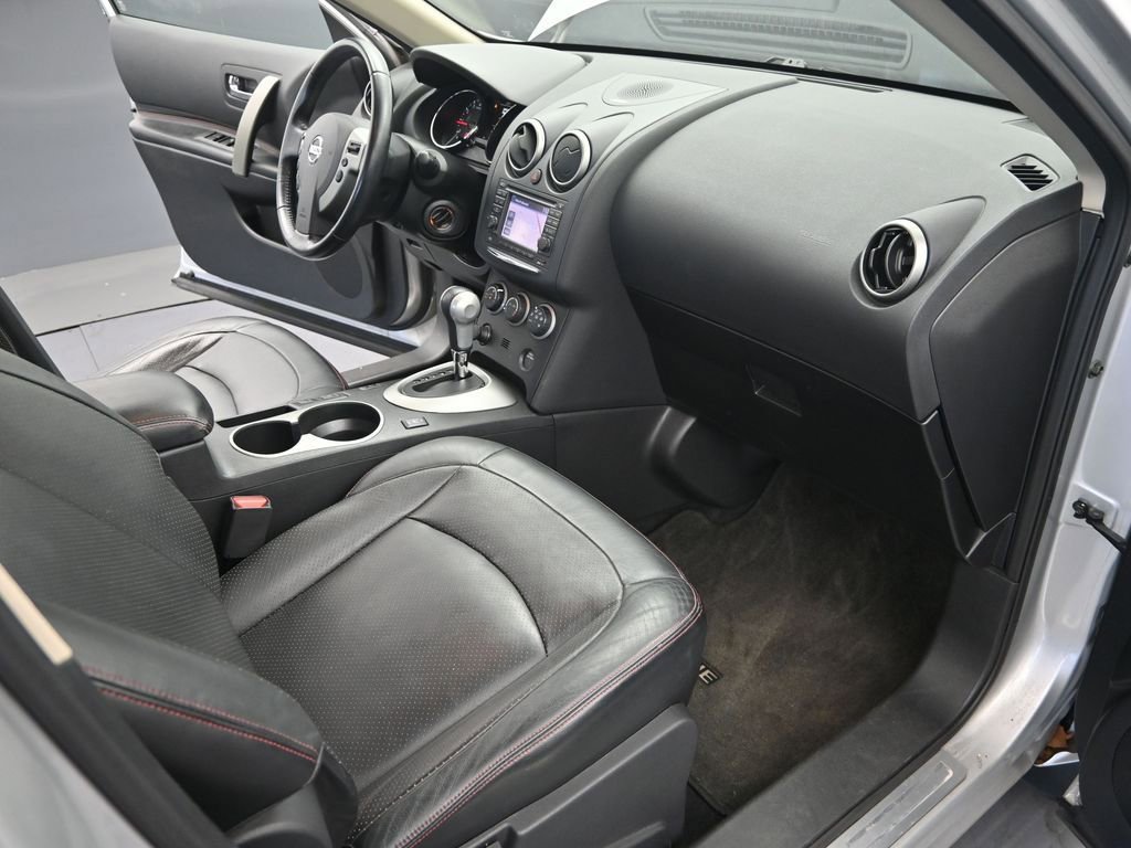 Used 2013 Nissan Rogue SL image 22