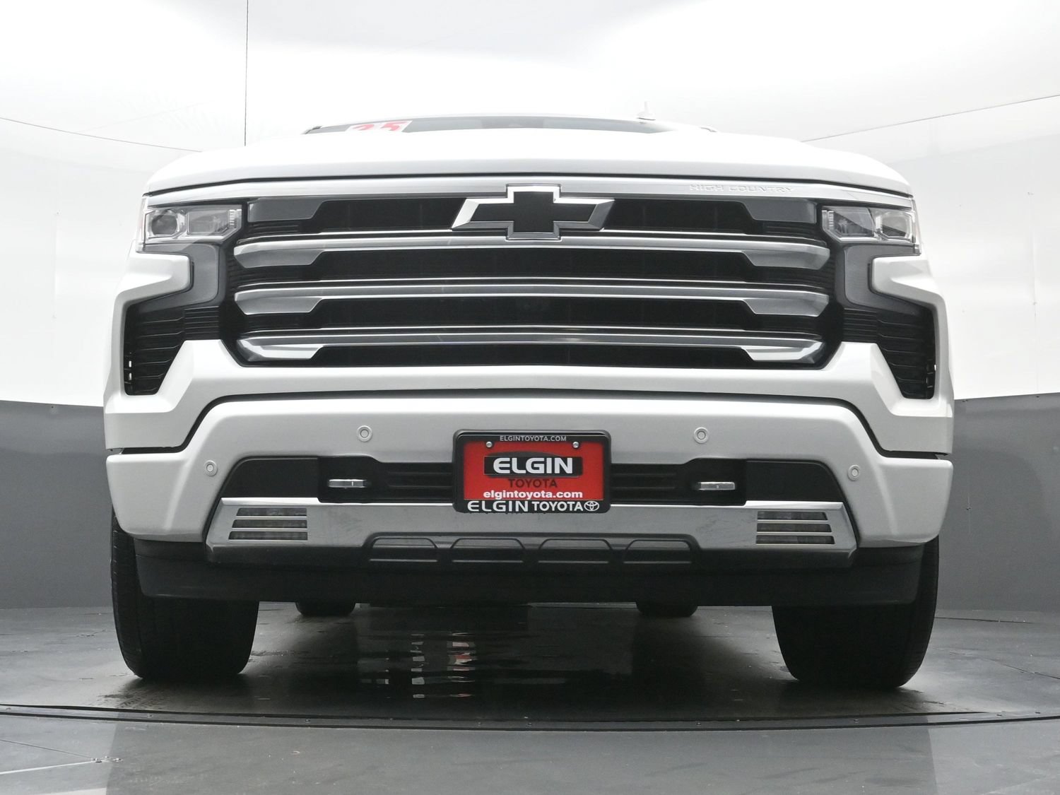 Used 2025 Chevrolet Silverado 1500 High Country AWD/4WD image 30