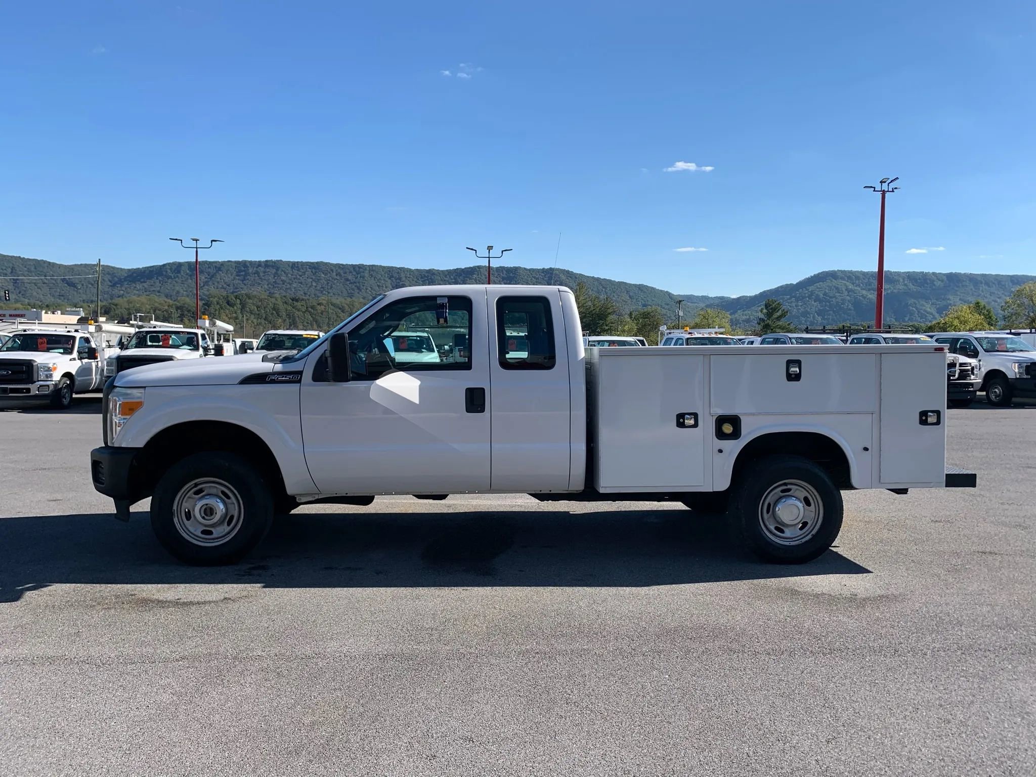 Used 2015 Ford F250 XL AWD/4WD image 5