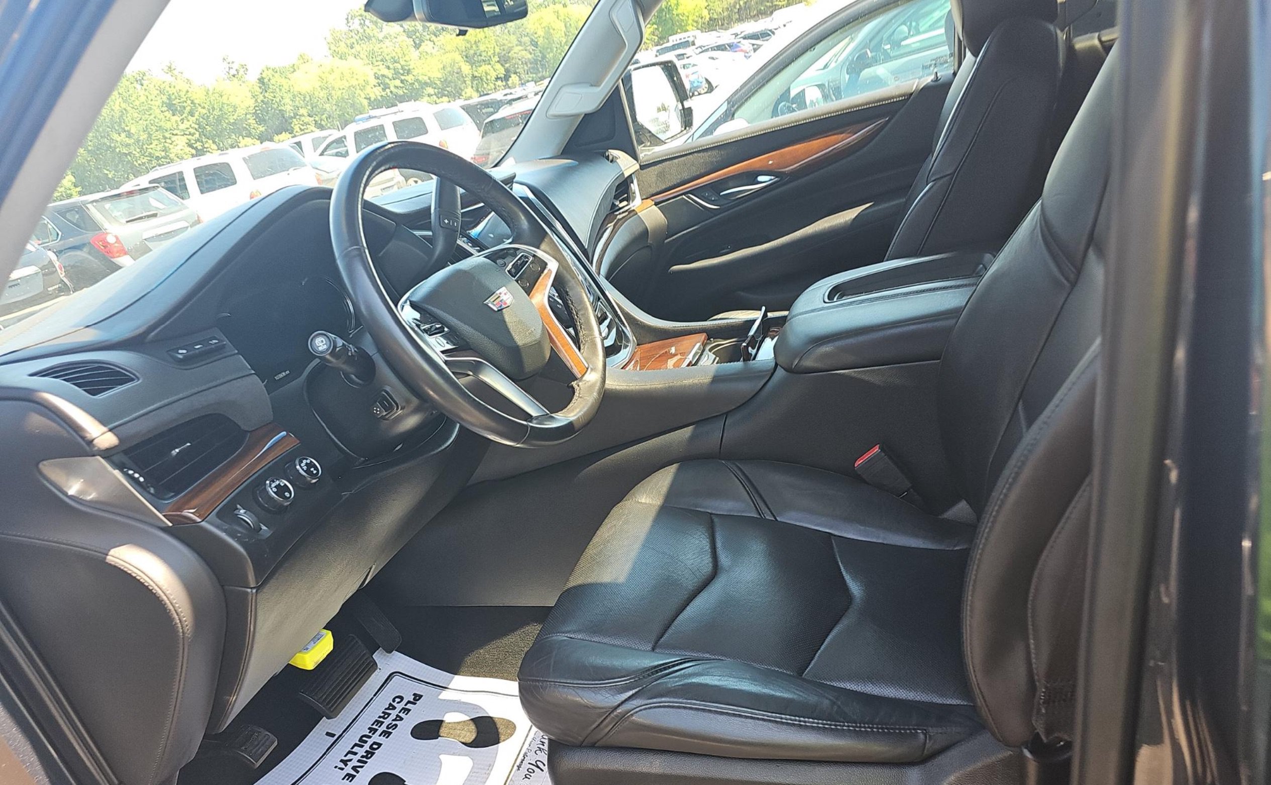 Used 2020 Cadillac Escalade Luxury AWD/4WD image 5