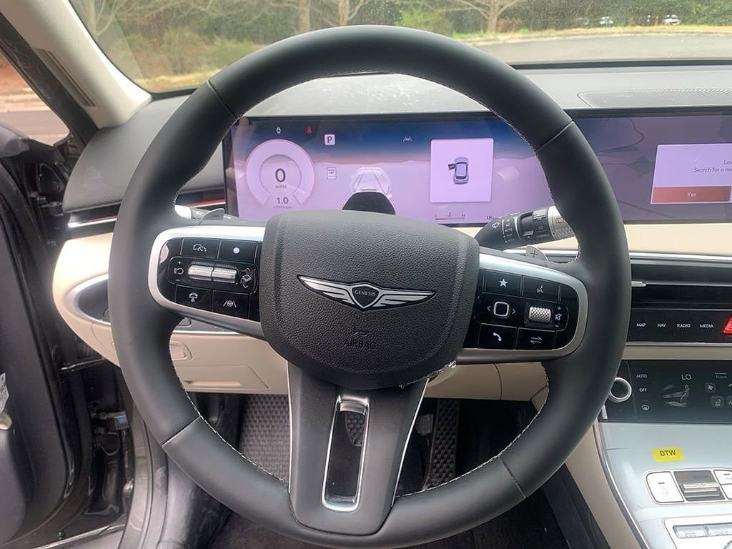 Used 2026 Genesis GV70 2.5T Select AWD/4WD image 6