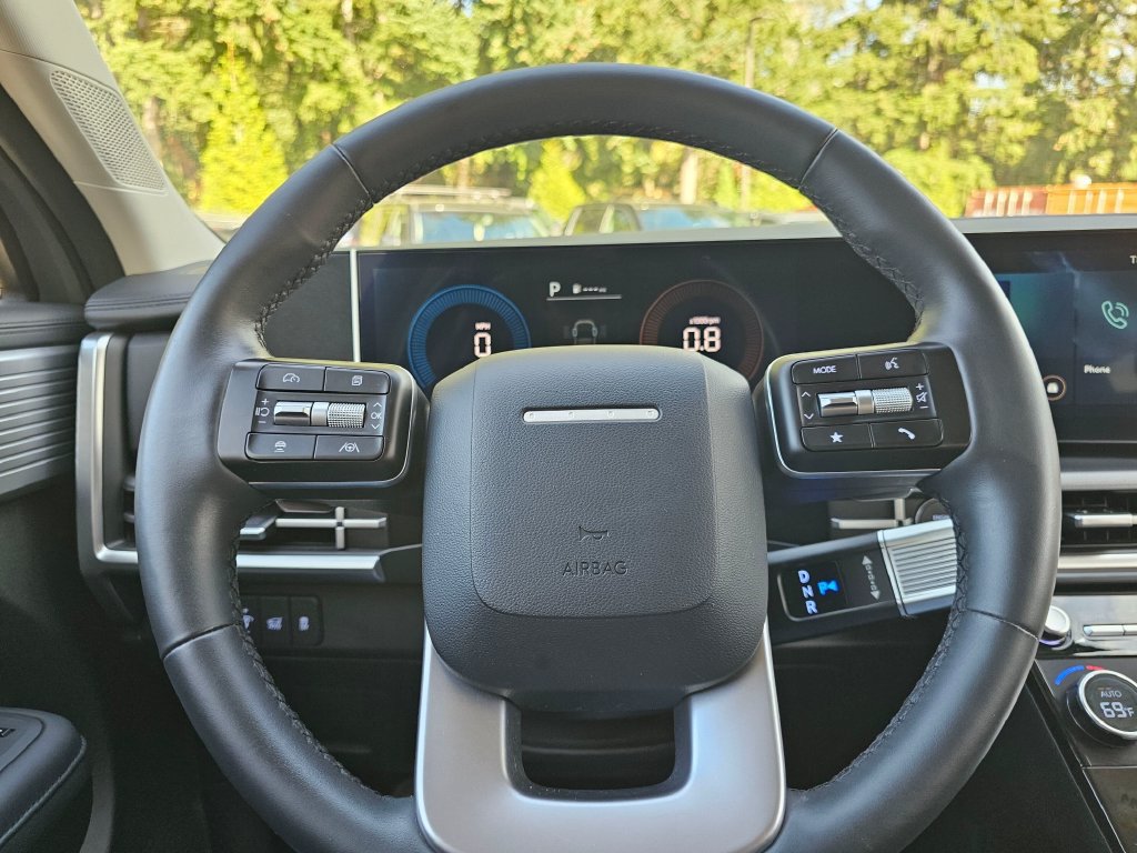 Used 2025 Hyundai Santa Fe SEL AWD/4WD image 25