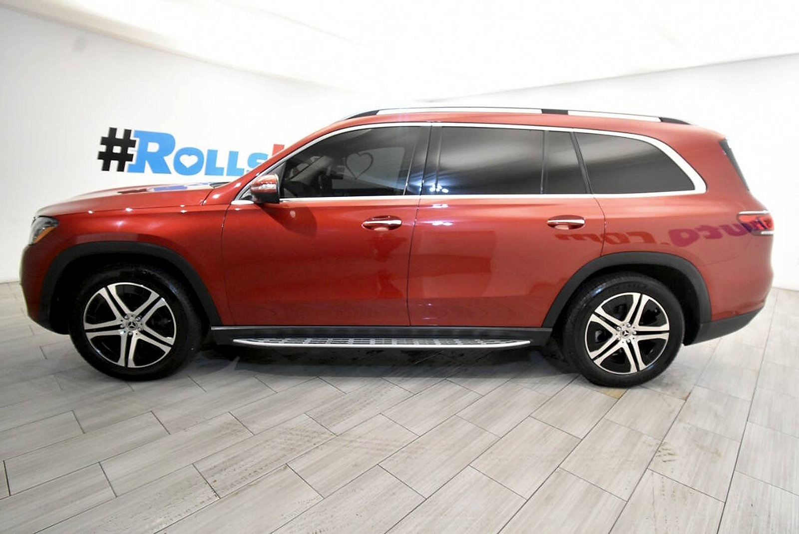 Used 2021 Mercedes-Benz GLS 450 4MATIC image 2