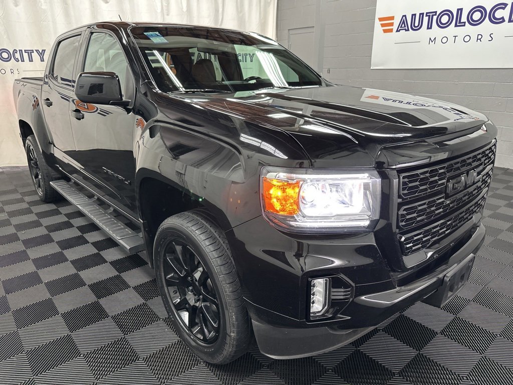 Used 2022 GMC Canyon Denali w/ Denali Black Edition Package image 2