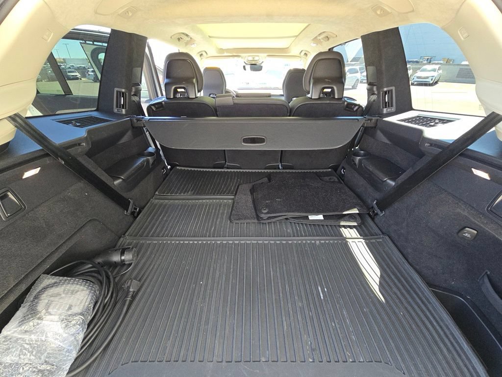 Used 2024 Volvo XC90 T8 Ultimate w/ Lounge Package AWD/4WD image 21