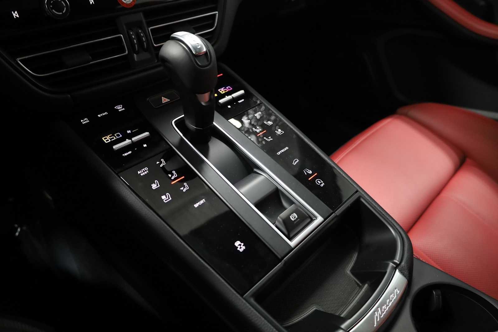 New 2026 Porsche Macan image 31