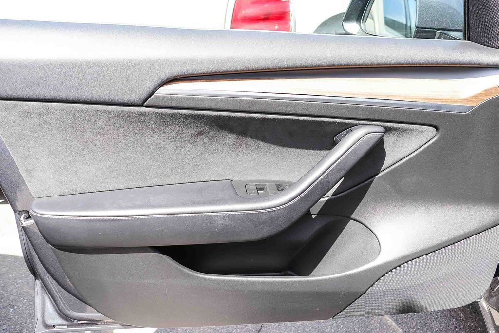 Used 2022 Tesla Model 3 Long Range AWD/4WD image 27