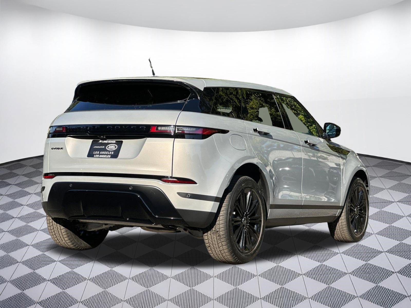 Used 2026 Land Rover Range Rover Evoque S AWD/4WD image 8