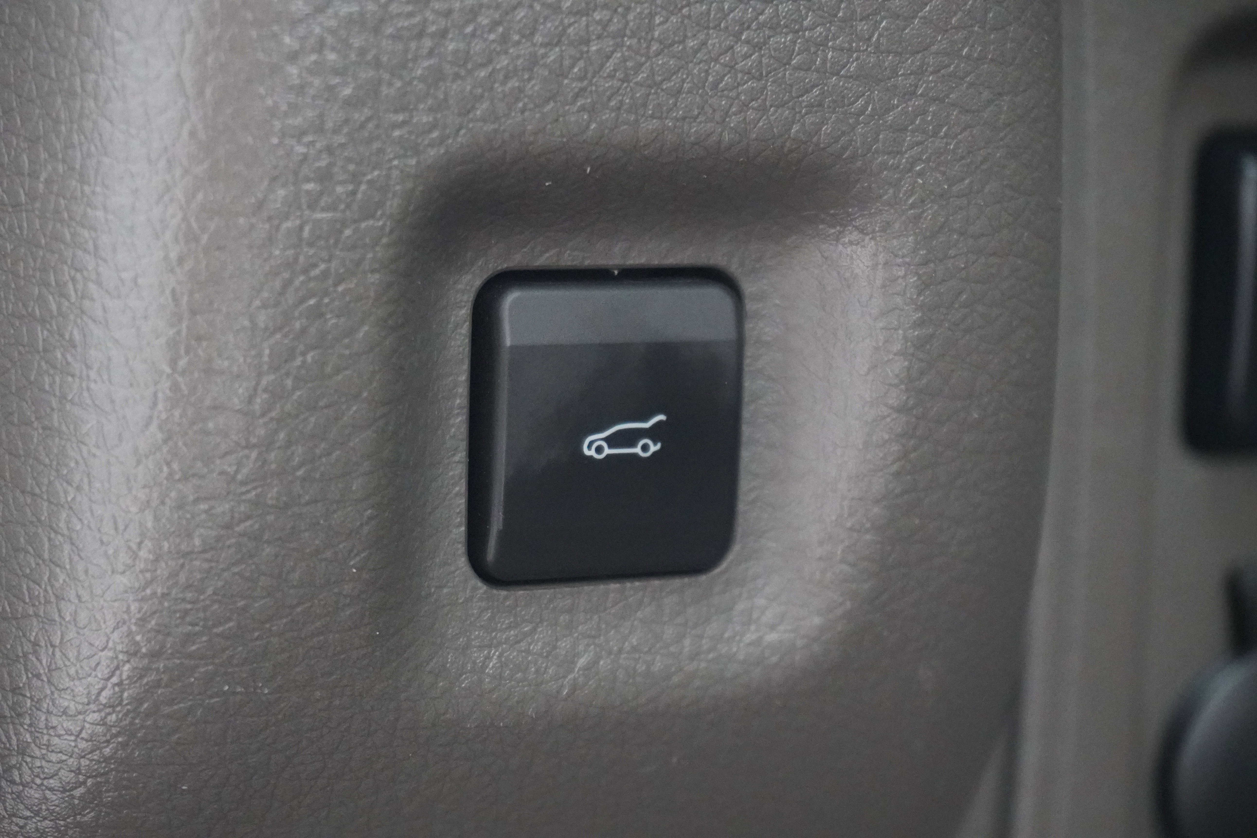 Used 2010 Lincoln MKX 2WD image 28