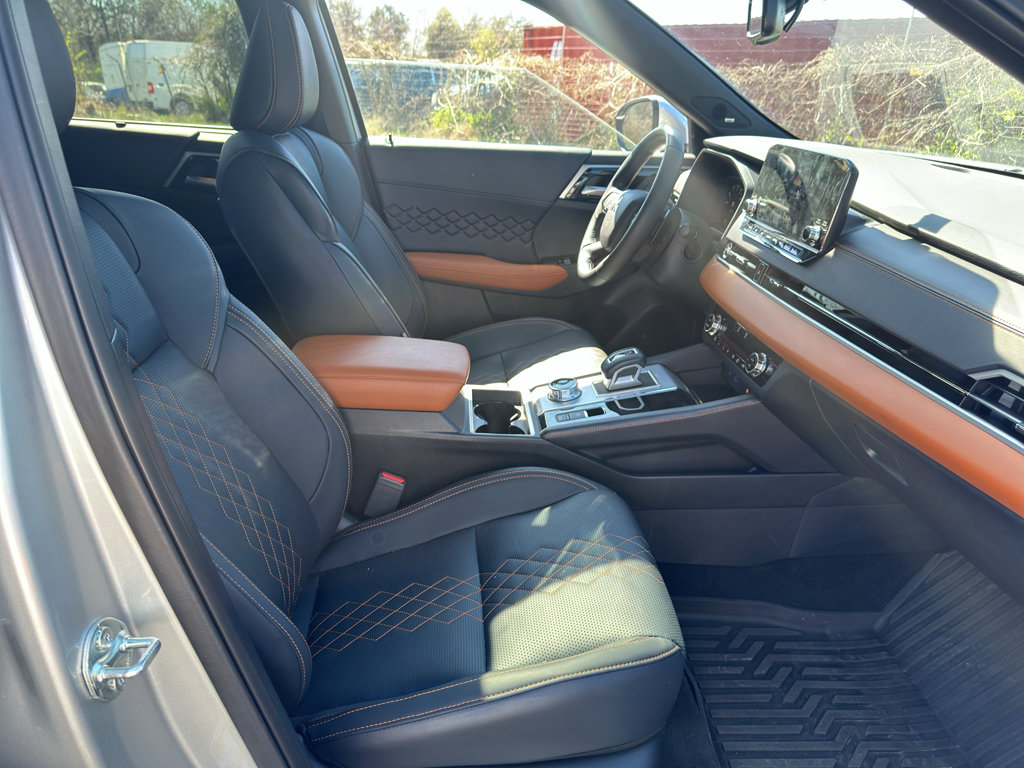 Used 2024 Mitsubishi Outlander SEL image 10