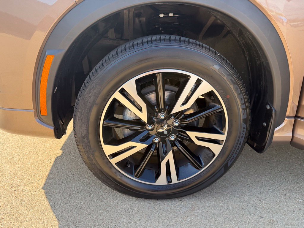 Used 2024 Mitsubishi Eclipse Cross SEL AWD/4WD image 38