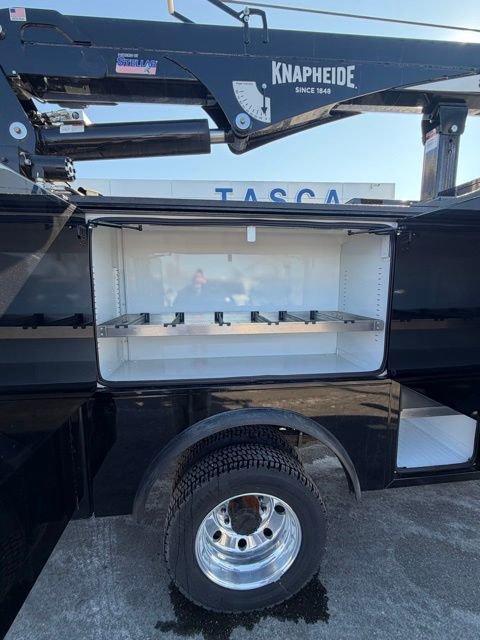 New 2026 Ford F550 4x4 Supercab Super Duty w/ XLT Value Package image 25