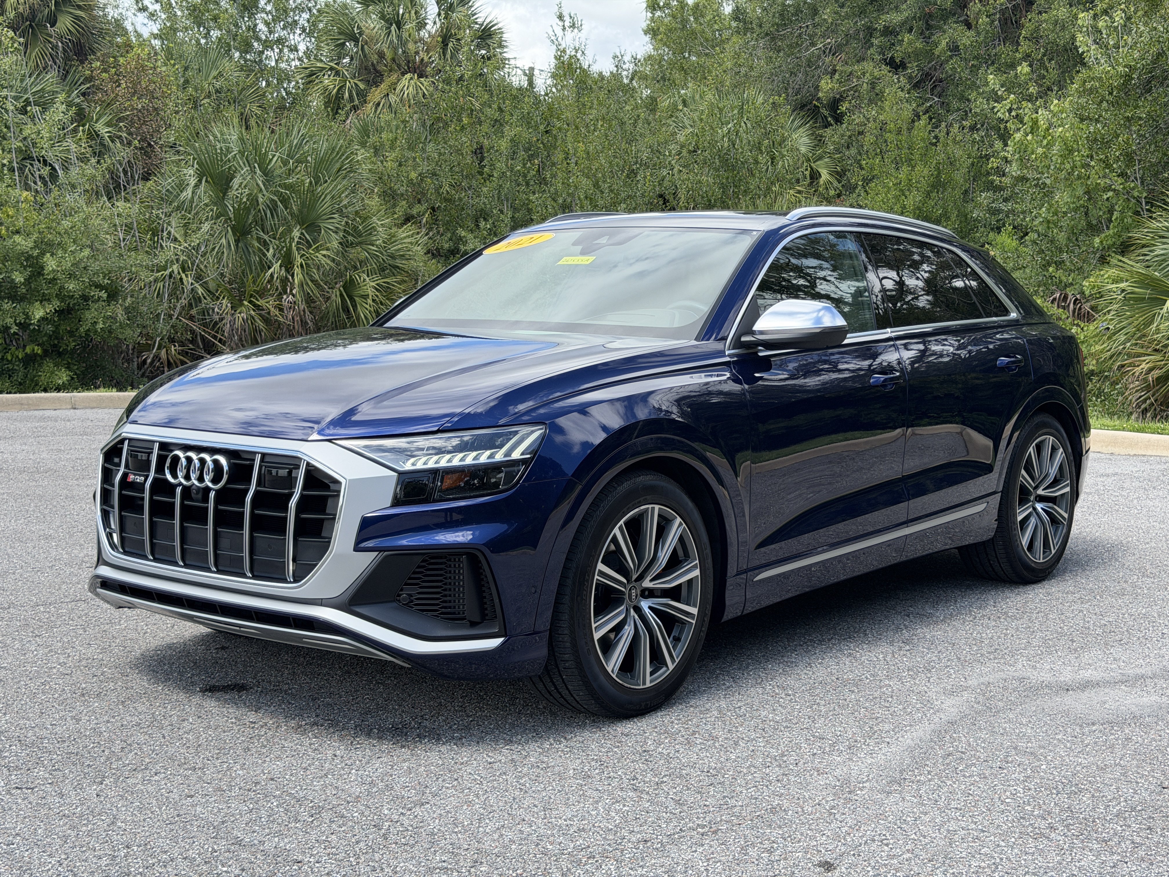 Used 2021 Audi SQ8 Prestige AWD/4WD image 3