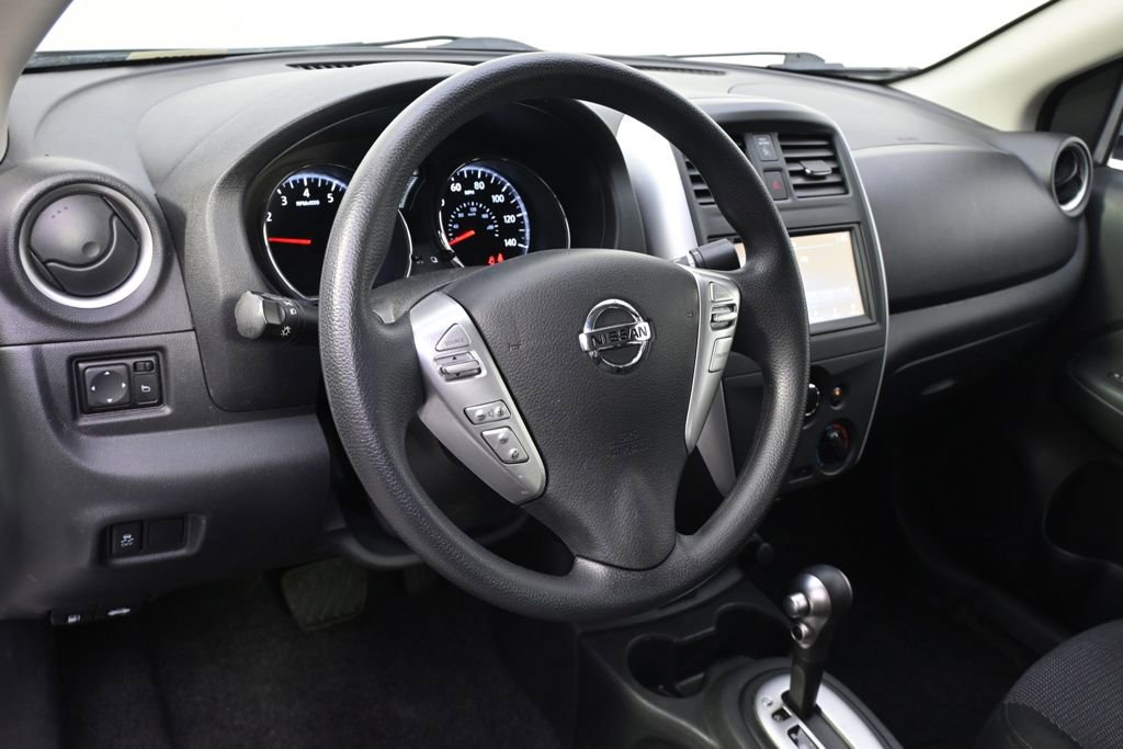 Used 2019 Nissan Versa SV FWD image 11