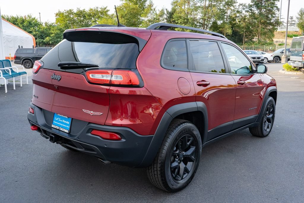 Used 2017 Jeep Cherokee Trailhawk AWD/4WD image 12