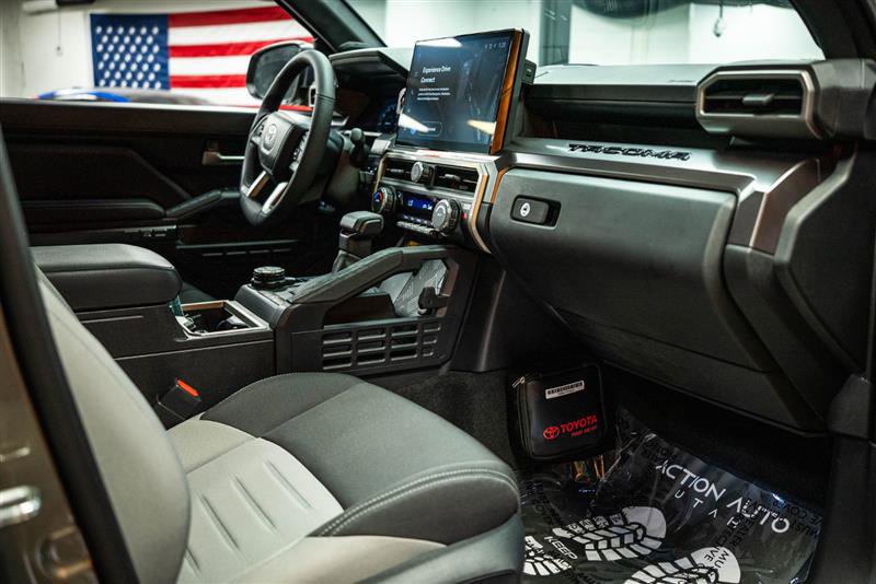 Used 2025 Toyota Tacoma TRD Off-Road w/ TRD Off Road Upgrade Package image 12