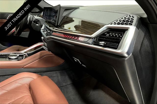 Used 2024 BMW X6 xDrive40i w/ Premium Package image 16