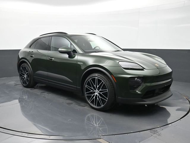 Certified 2025 Porsche Macan Electric RWD image 26