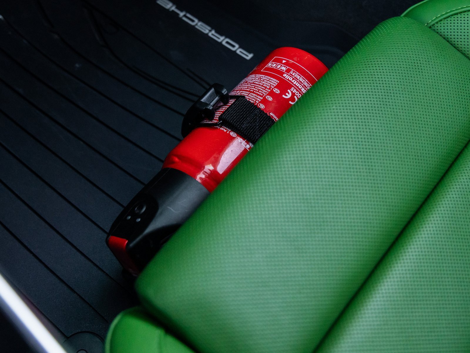 Certified 2022 Porsche 911 Turbo S w/ 911 Turbo Sportdesign Package image 41