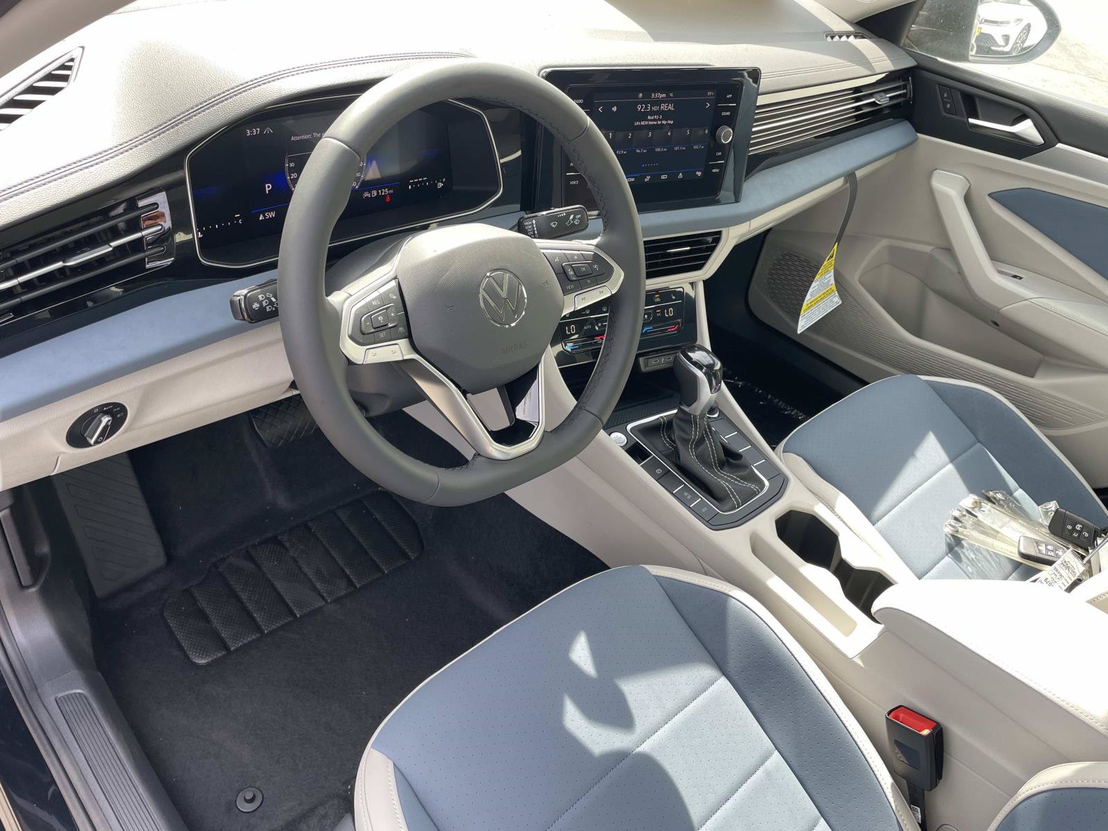 New 2026 Volkswagen Jetta SE FWD image 5