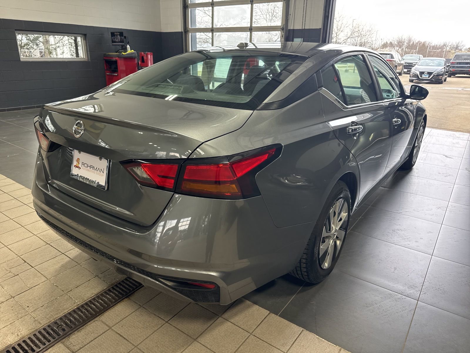 Used 2020 Nissan Altima 2.5 S FWD image 18