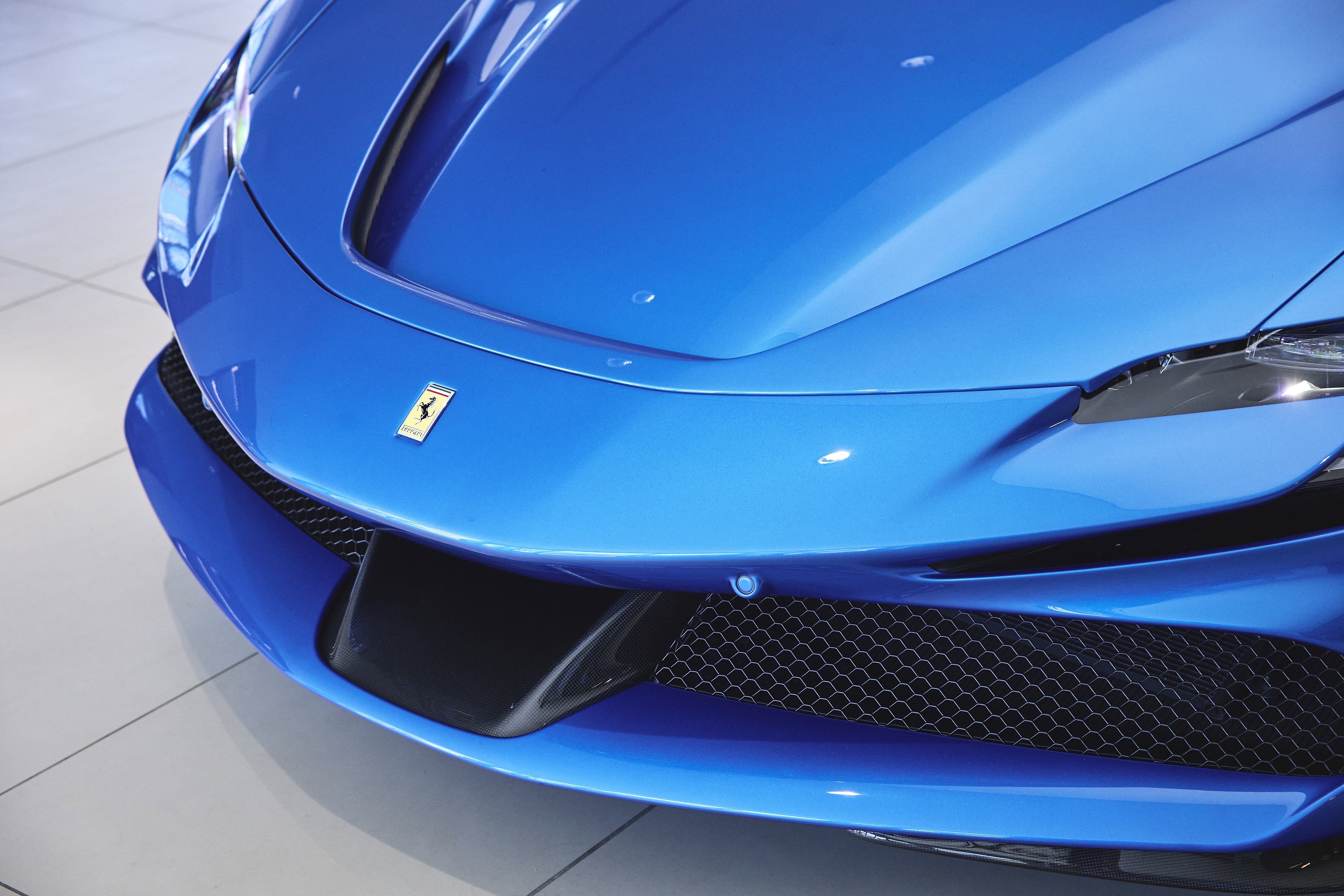 Used 2023 Ferrari SF90 Spider image 14