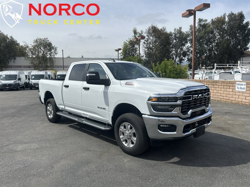 Used 2025 RAM 2500 Big Horn AWD/4WD image 2
